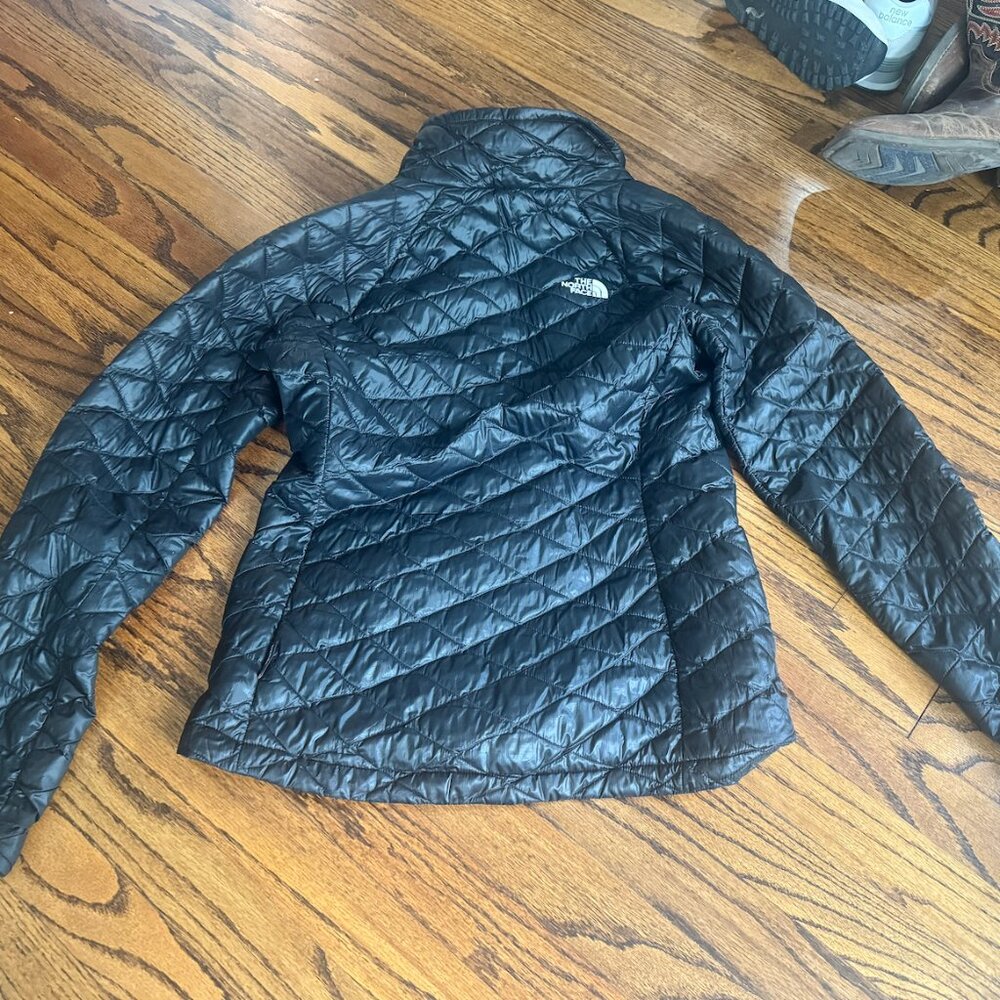 Womens The North Face Thermoball Black Puffer Jacket - Picture 5 of 5